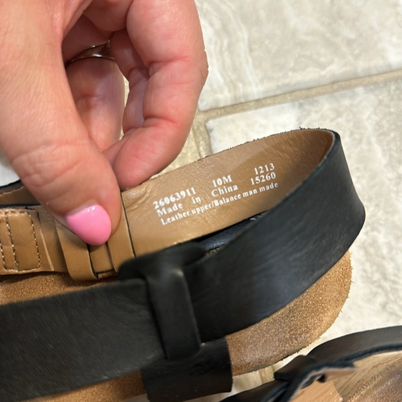 Clark’s Women’s Black Wedges - Picture 5 of 8